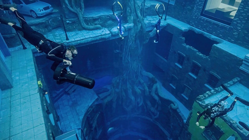 Η πιο βαθιά πισίνα στον κόσμο άνοιξε για το κοινό – Γιατί την χαρακτήρισε “απόλυτη τρέλα” ο Γουίλ Σμιθ