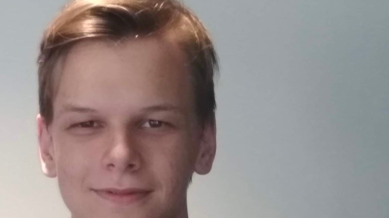 Σάρωσε στις Πανελλήνιες ο Δημήτρης από τη Ναύπακτο που έχασε τους γονείς του από κορονοϊό