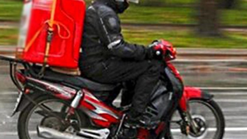 Ρατσιστική επίθεση στο Παλαιό Φάληρο – Μαχαίρωσαν 22χρονο ντελιβερά λόγω του χρώματός του