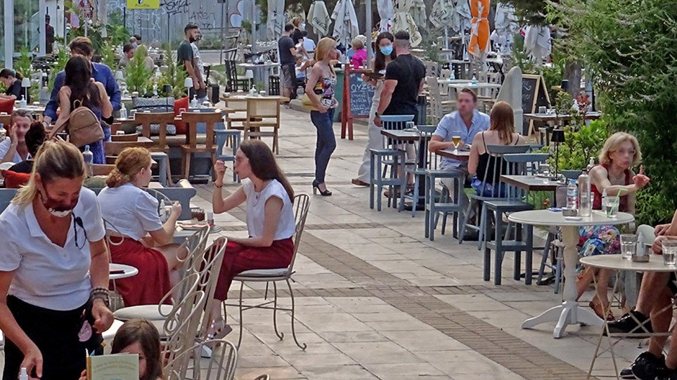 Όλα τα σενάρια για τη λειτουργία της εστίασης – Οι παράγοντες που θα κρίνουν τις αποφάσεις