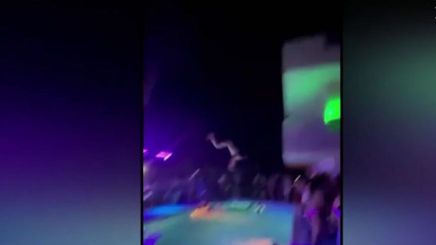 Πάρτι με 500 άτομα σε βίλα στη Χαλκίδα – Πηδούσαν από τα μπαλκόνια στην πισίνα – ΒΙΝΤΕΟ