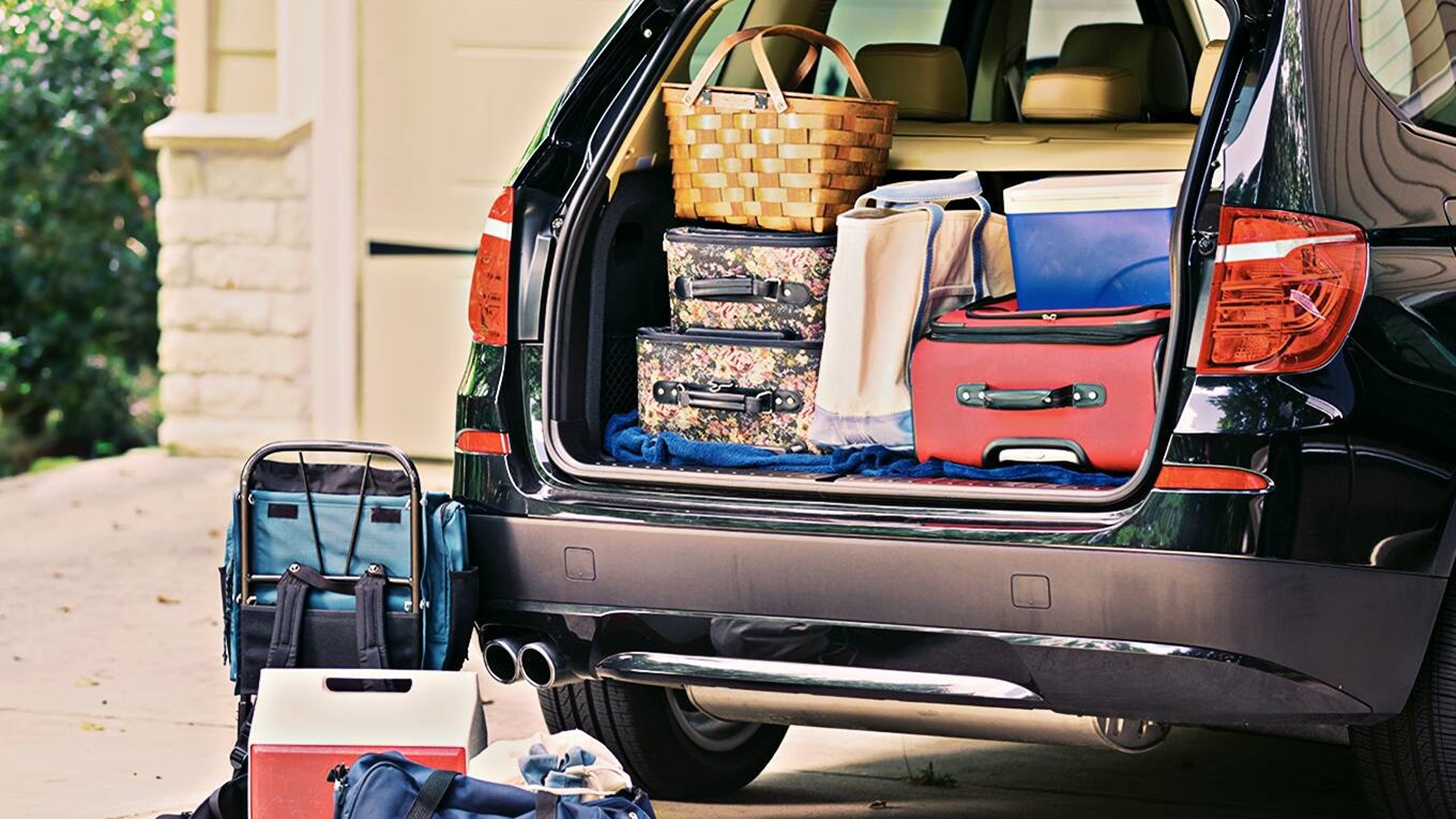 Ταξίδι με αυτοκίνητο; Πώς να φορτώσετε σωστά και με ασφάλεια τις αποσκευές σας