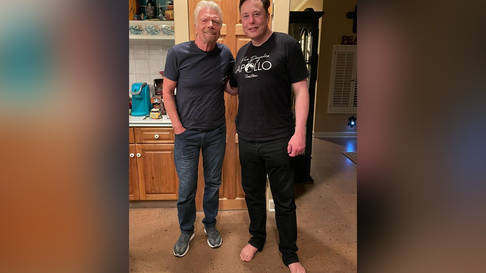 Γιατί ο Ίλον Μασκ βρέθηκε στην κουζίνα του Ρίτσαρντ Μπράνσον στις 3 το πρωί
