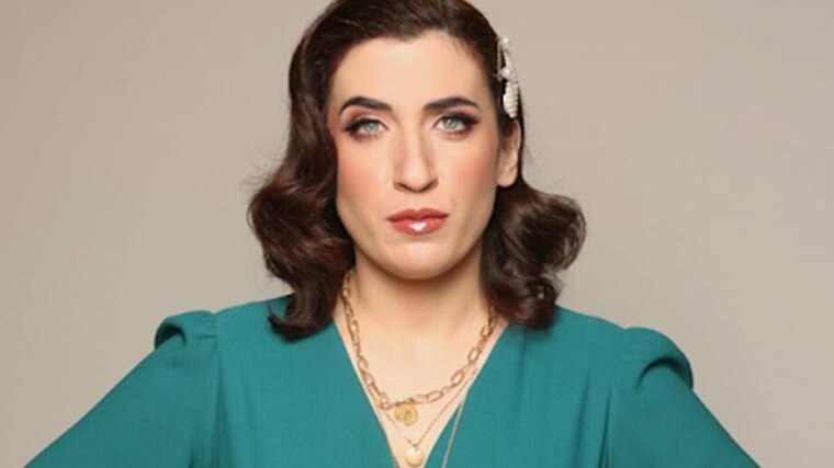 Η “Παγώνα” από τις “Άγριες Μέλισσες” με μαγιό στα Κουφονήσια – ΦΩΤΟ