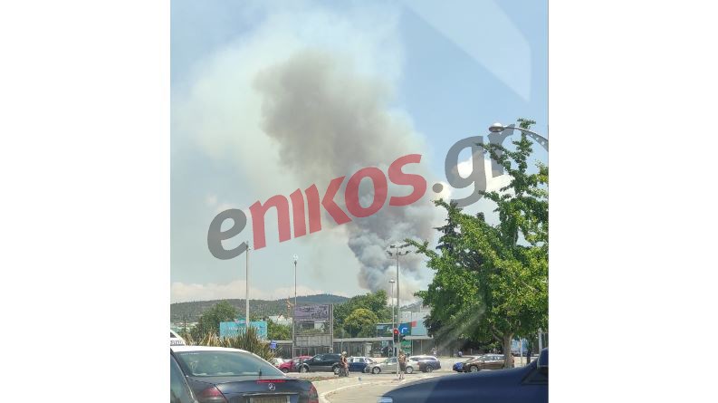 Μεγάλη φωτιά στο Σέιχ Σου – Οι πρώτες εικόνες – ΤΩΡΑ