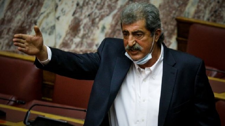 Νέα κόντρα ΝΔ-Πολάκη για τους εμβολιασμούς