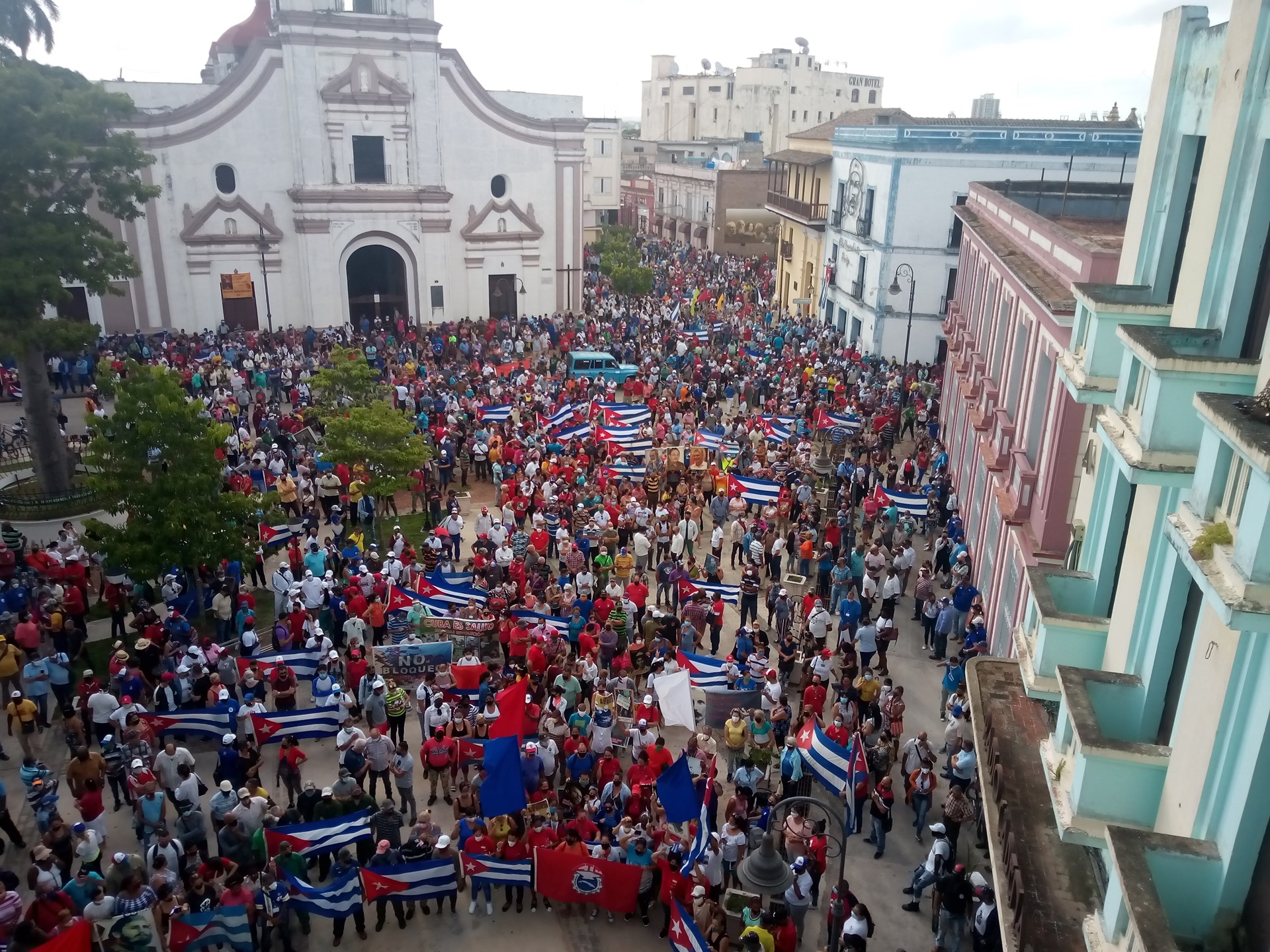 Ένας νεκρός και αρκετοί τραυματίες στις αντικυβερνητικές διαδηλώσεις στην Κούβα