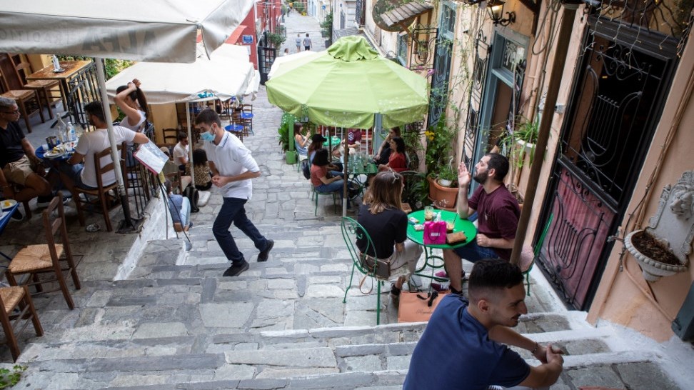 Γραβάνης: Σε 2-3 εβδομάδες τα κρούσματα ίσως ξεπερνούν τα 6.000-7.000 ημερησίως – “Alert” για τους ανεμβολίαστους