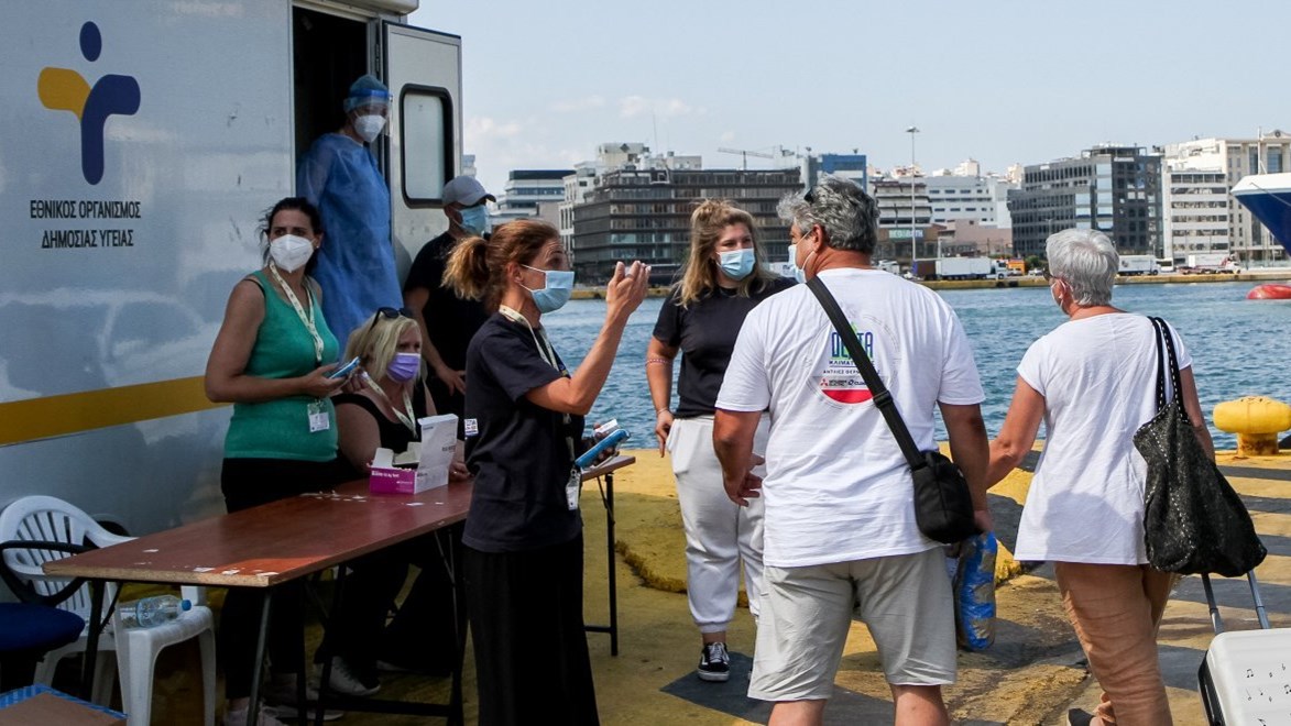 Πού εντοπίζονται τα 3.565 νέα κρούσματα κορονοϊού – 1.607 στην Αττική και 334 σε Κρήτη