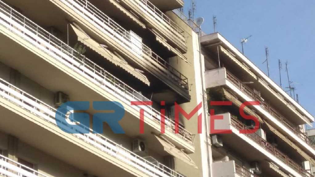 Δις ισόβια στον 45χρονο που έκαψε τους γονείς του στη Θεσσαλονίκη – Σόκαραν η απολογία του και οι μαρτυρίες