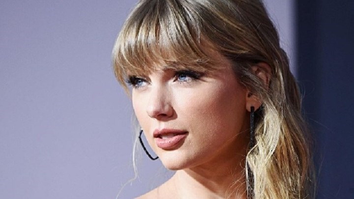 Viral η σωσίας της Τέιλορ Σουίφτ στο TikTok – Η ομοιότητά τους είναι εκπληκτική