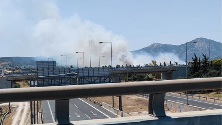 Φωτιά στο Κορωπί – Συναγερμός στην Πυροσβεστική