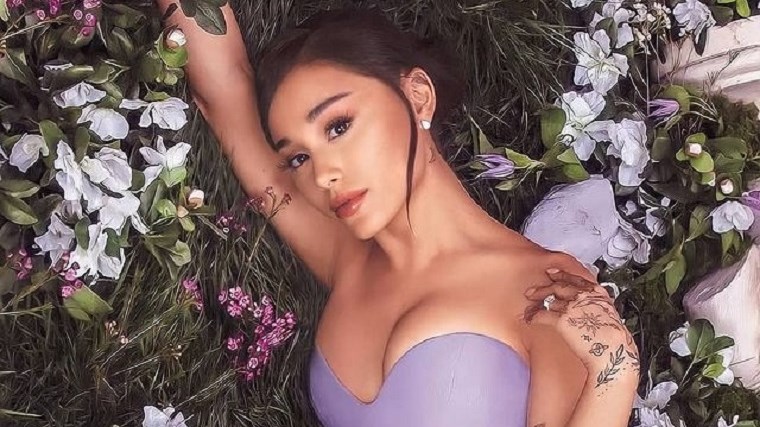 Η Ariana Grande μοιράστηκε στιγμιότυπα από τον μήνα του μέλιτος