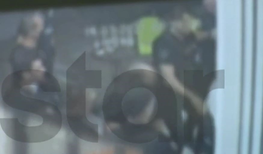 ΒΙΝΤΕΟ από την επίθεση με καρέκλες σε αστυνομικούς σε καφέ-μπαρ στον Βόλο