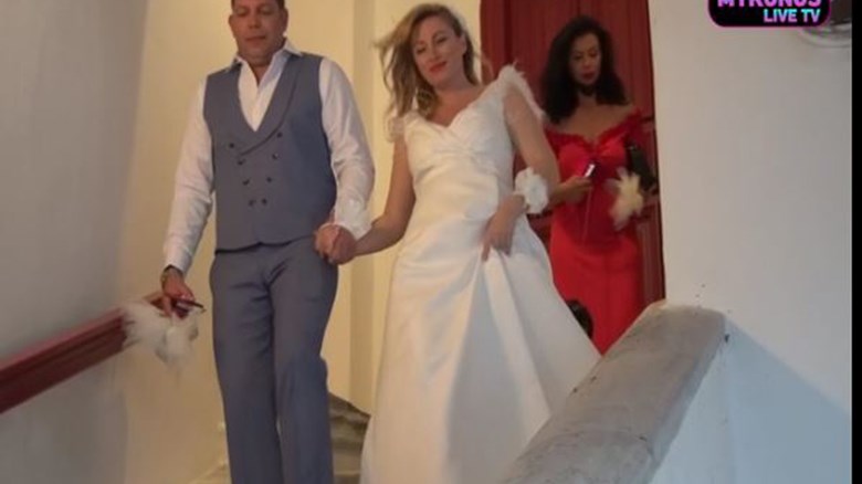 Παντρεύτηκε στη Μύκονο ο Γρηγόρης Μπιθικώτσης – ΒΙΝΤΕΟ