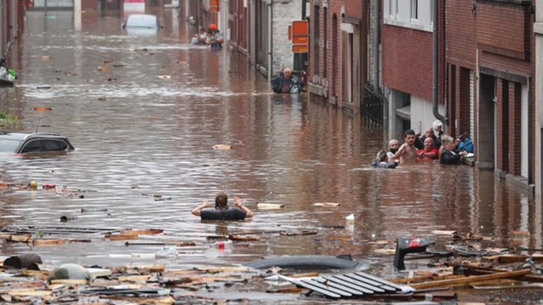 Εικόνες βιβλικής καταστροφής και στο Βέλγιο – 23 νεκροί και 13 αγνοούμενοι