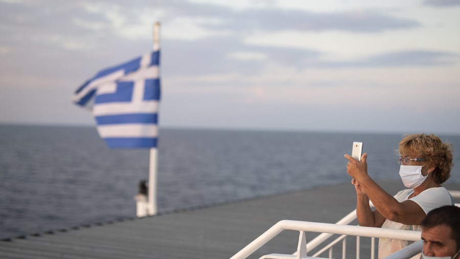 Το “κλειδί” για την επιβολή νέων μέτρων στις περιοχές που “φλερτάρουν” με το “κόκκινο”