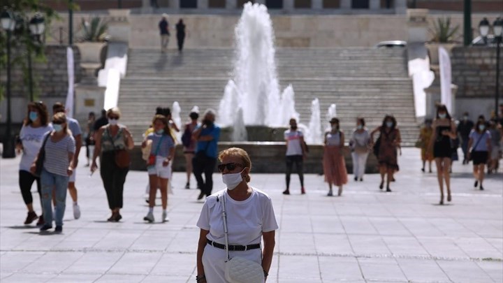 Επιβράδυνση της αυξητικής πορείας της πανδημίας “βλέπει” ο Σαρηγιάννης – Ποιες περιοχές προβληματίζουν και γιατί
