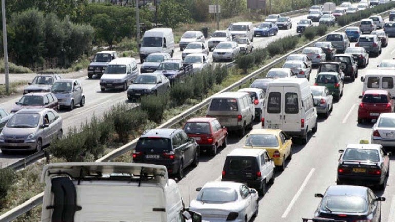 Χαμός στον δρόμο για Χαλκιδική – Σε ποια σημεία υπάρχει μποτιλιάρισμα