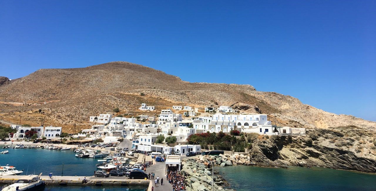 Θρίλερ με τη νεκρή γυναίκα στη Φολέγανδρο: Αναζητούν τον φίλο της – Τα αναπάντητα ερωτήματα και οι μαρτυρίες