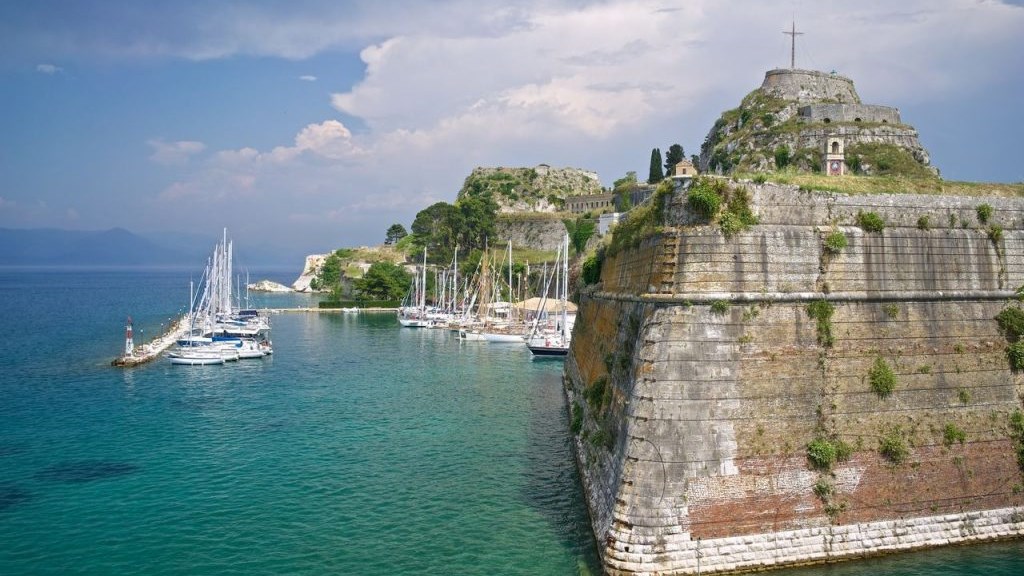 Νεκρή γυναίκα στην Κέρκυρα – Έπεσε στο κενό δίπλα στο Παλιό Φρούριο