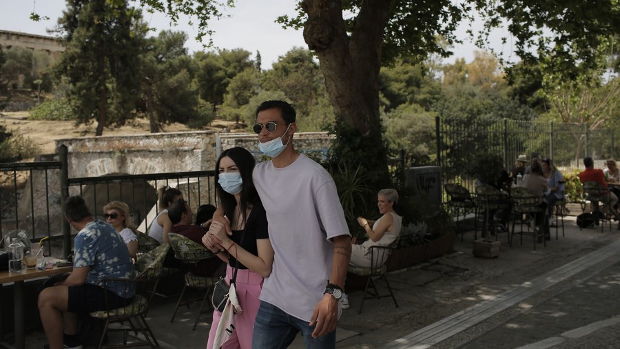 Πού εντοπίστηκαν τα 1.558 νέα κρούσματα κορονοϊού – “Βράζουν” Αττική και Κρήτη