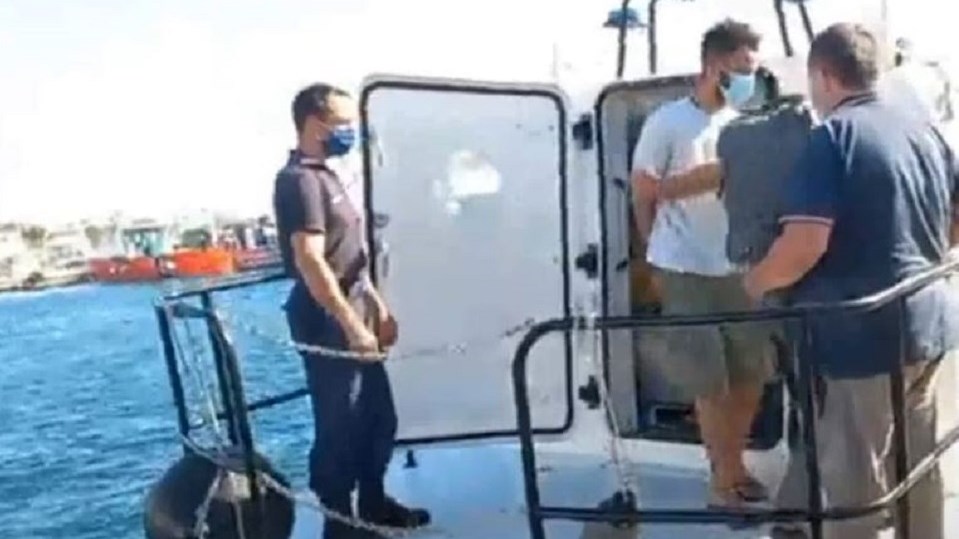 Με σκάφος του λιμενικού μεταφέρθηκε στη Νάξο ο 30χρονος – Το χρονικό της δολοφονίας στη Φολέγανδρο και η ομολογία σοκ