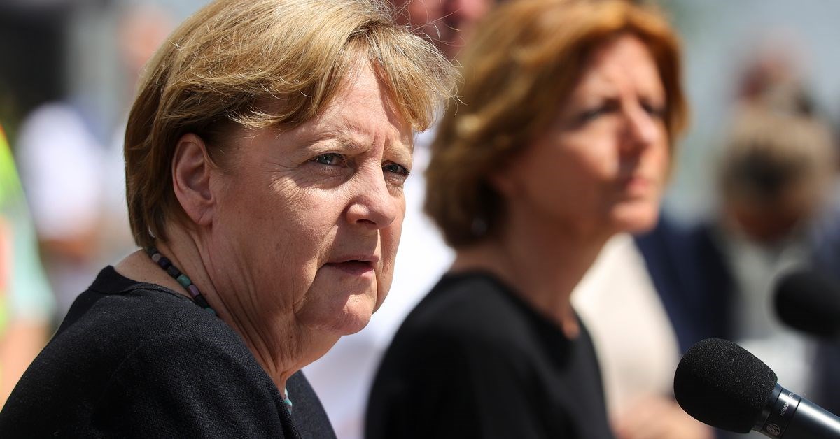 Στους πλημμυροπαθείς η Άνγκελα Μέρκελ – “Θα μείνουμε στο πλευρό σας”