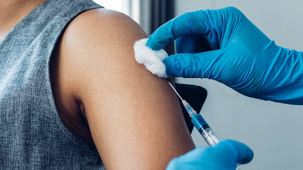 Ο κορονοϊός φέρνει τα πάνω-κάτω στην τηλεόραση – Μόνο εμβολιασμένοι θα μπαίνουν στα ριάλιτι