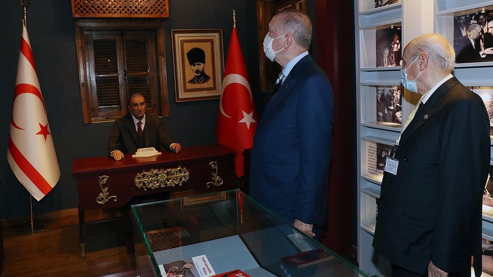 Οι “μεγάλες ανακοινώσεις” του Ερντογάν στα Κατεχόμενα και οι τρεις προκλήσεις