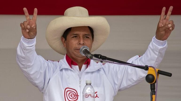 Ο Πέδρο Καστίγιο ανακηρύχθηκε νικητής των προεδρικών εκλογών στο Περού