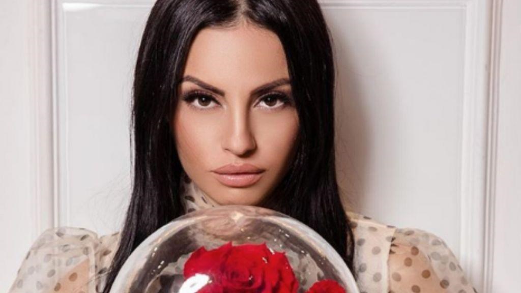 Παντρεύεται η Δήμητρα Αλεξανδράκη – Η πρόταση γάμου και το μονόπετρο – ΦΩΤΟ