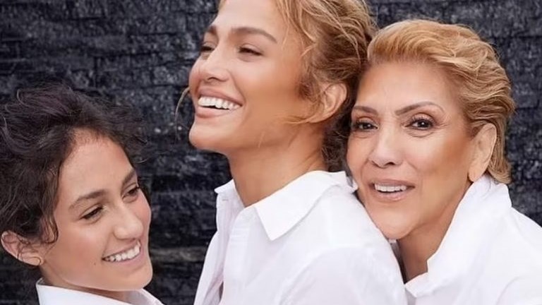 Η τρυφερή ΦΩΤΟ της Τζένιφερ Λόπεζ με την κόρη της