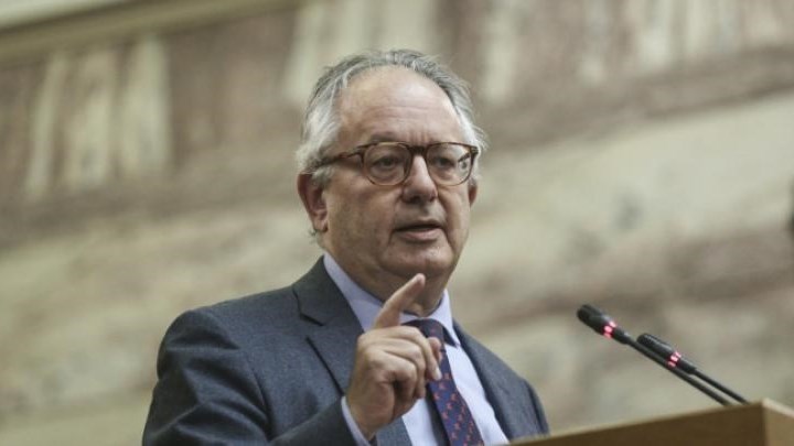 Αλιβιζάτος: Ο υποχρεωτικός εμβολιασμός είναι νόμιμος