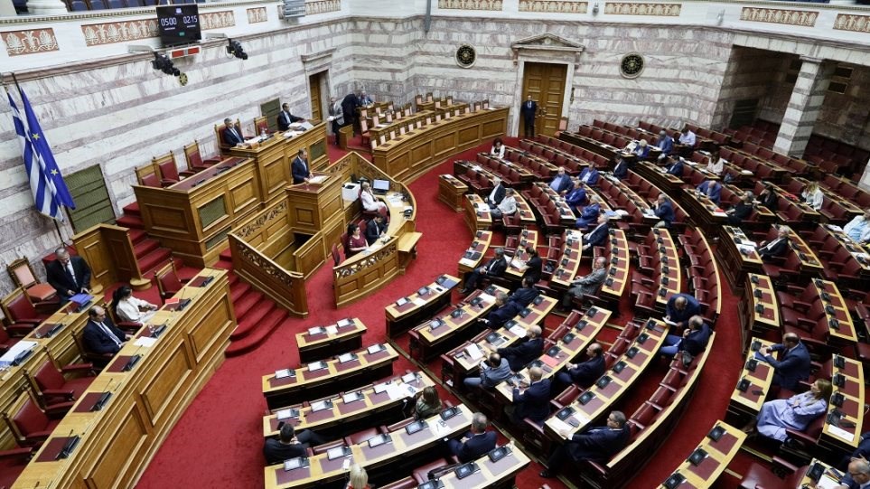 Κατατέθηκε στη Βουλή το νομοσχέδιο για το κτηματολόγιο και τις νέες ψηφιακές υπηρεσίες