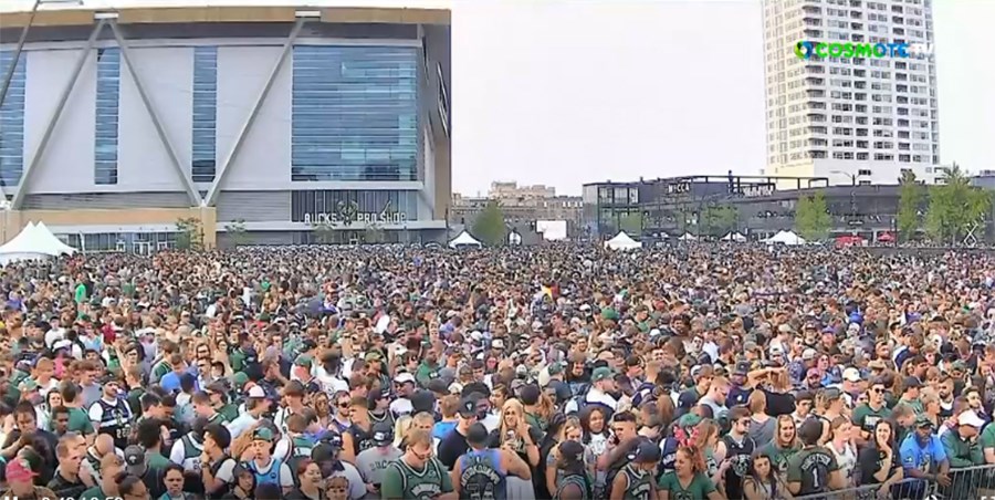 Η αγωνία στα “ύψη” για τον τίτλο του NBA – Πανδαιμόνιο έξω από το Fiserv Forum – BINTEO