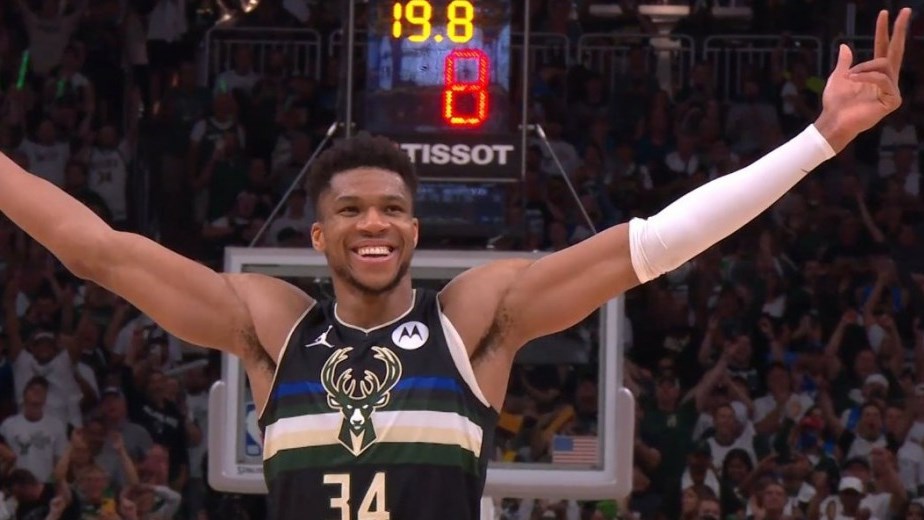 Πρωταθλητές NBA οι Μιλγουόκι Μπακς – Μυθική εμφάνιση από τον Αντετοκούνμπο με 50 πόντους