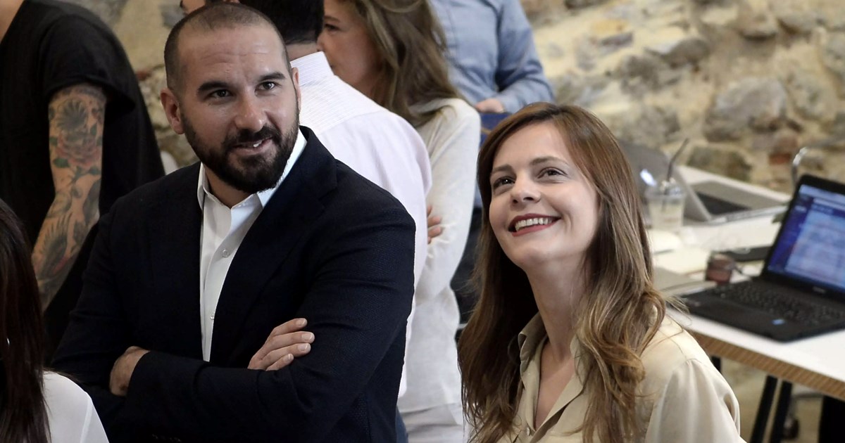 Γονείς για πρώτη φορά η Έφη Αχτσιόγλου και ο Δημήτρης Τζανακόπουλος