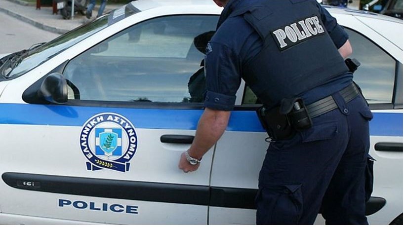 Παγκράτι: Χειροπέδες σε 74χρονη – Κατηγορείται ότι στραγγάλισε τον σύζυγό της