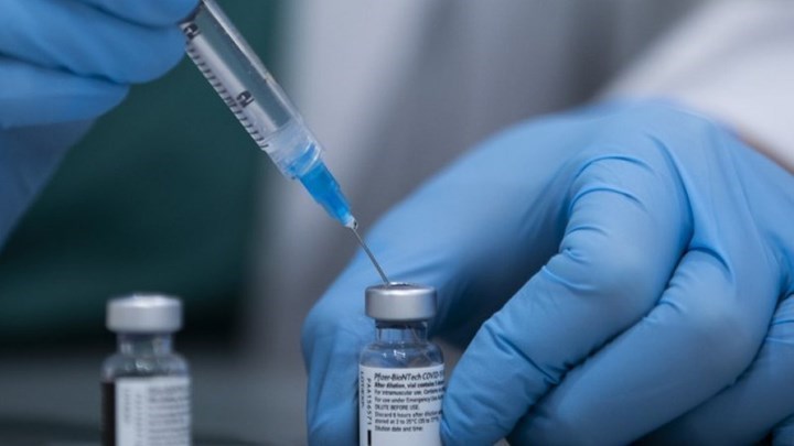 Σενάριο για τρίτη δόση εμβολίου τον Σεπτέμβρη – Τα sms και η διαδικασία