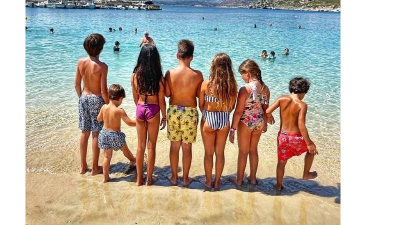 Ο Μπακογιάννης τρολάρει τη μητέρα του – “Μην κυνηγάς τα εγγόνια με το ταπεράκι”