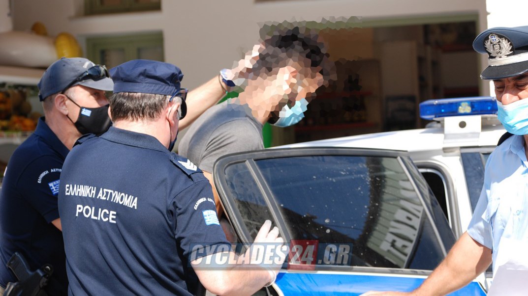 Στον Κορυδαλλό ο δολοφόνος της Γαρυφαλλιάς – Αποδοκιμασίες έξω από τα δικαστήρια – ΒΙΝΤΕΟ