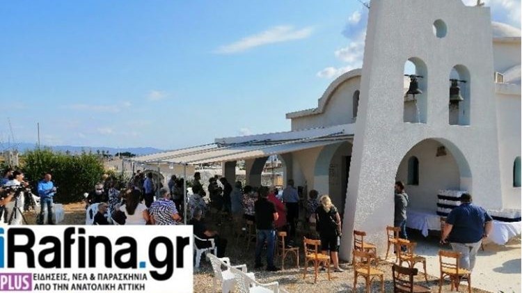 Συγκίνηση και βουβός πόνος στο μνημόσυνο για τα 102 θύματα της πυρκαγιάς στο Μάτι – ΒΙΝΤΕΟ