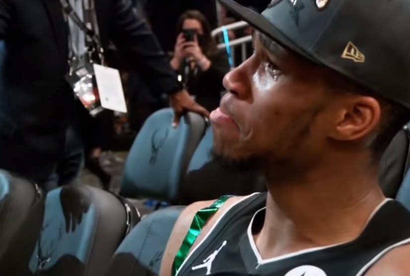 O “Greek Freak” ετοιμάζεται… για τη ραπ σκηνή – Έγινε τραγούδι και ο αδελφός του δεν αποκλείει να πάρει το μικρόφωνο