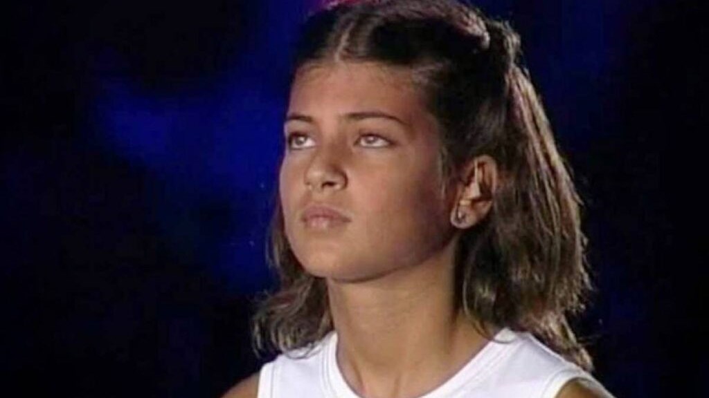 Δείτε πώς είναι σήμερα το κορίτσι που έσβησε την Ολυμπιακή Φλόγα το 2004 – ΦΩΤΟ