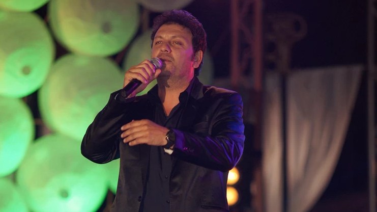 Η μητέρα του Στάθη Αγγελόπουλου για την περιπέτεια του με τον κορονοϊό: “Δεν έχει κάνει το εμβόλιο”