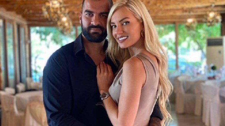 Έγκυος η Τζούλια Νόβα