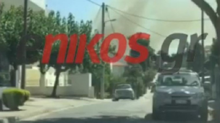 ΒΙΝΤΕΟ αναγνώστη από τη φωτιά στη Σταμάτα – Πού έχει διακοπεί η κυκλοφορία