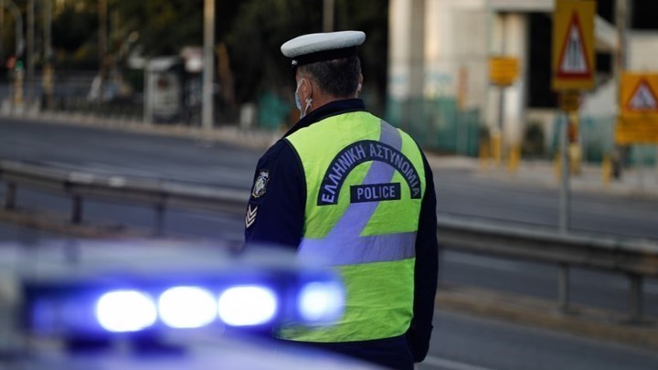 Η ΕΛ.ΑΣ. αναζητεί πληροφορίες για τροχαίο στη  Λ. Αθηνών – Φορτηγό παρέσυρε και σκότωσε πεζό