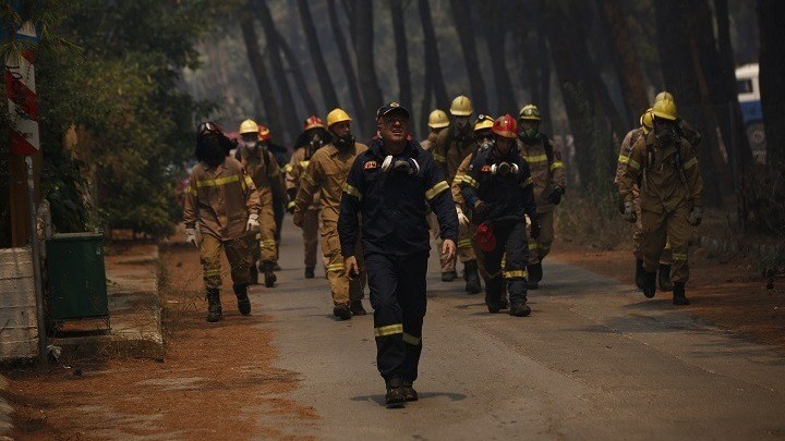Φωτιά στη Σταμάτα: Σε ετοιμότητα ΕΚΑΒ και υγειονομικές δομές